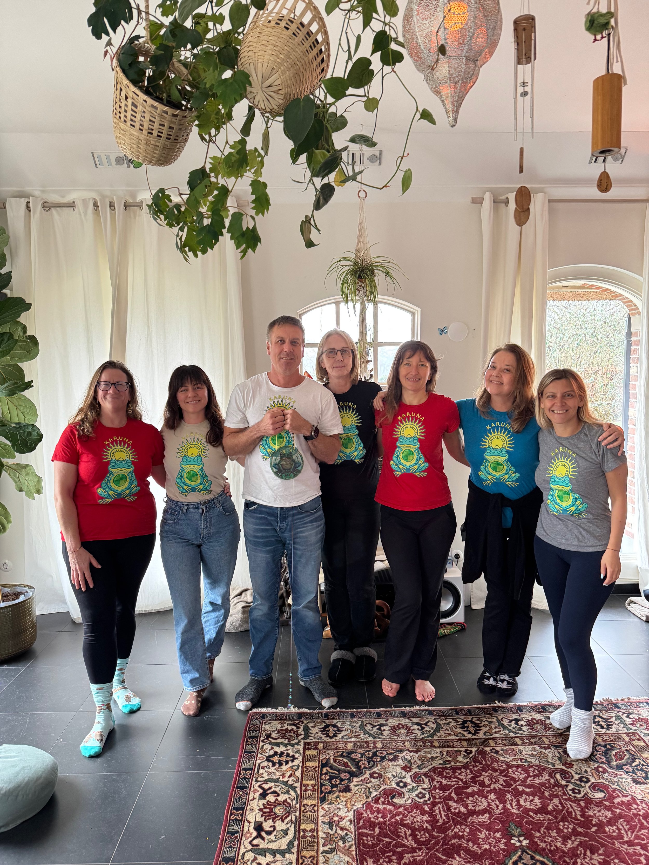 Karuna Communitas Team. Safe and legal psychedelic support